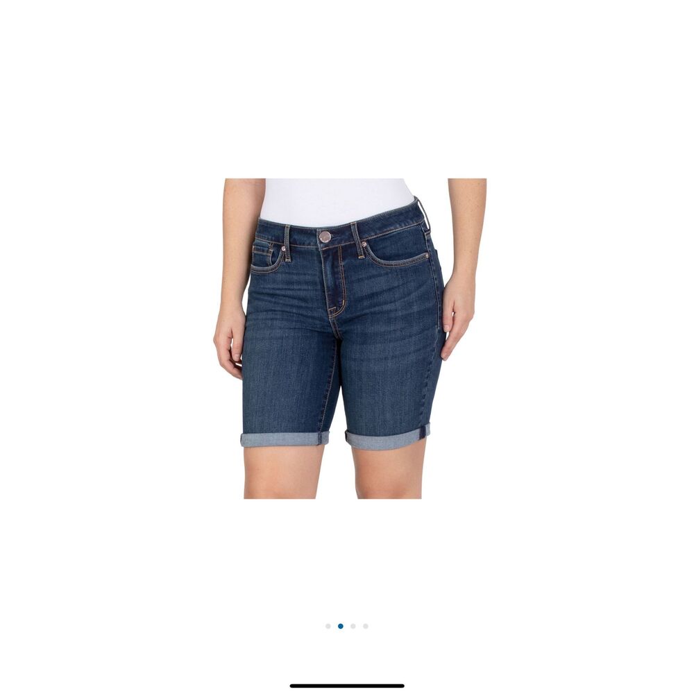NWT Seven women’s size 8. Denim Bermuda shorts size 8.